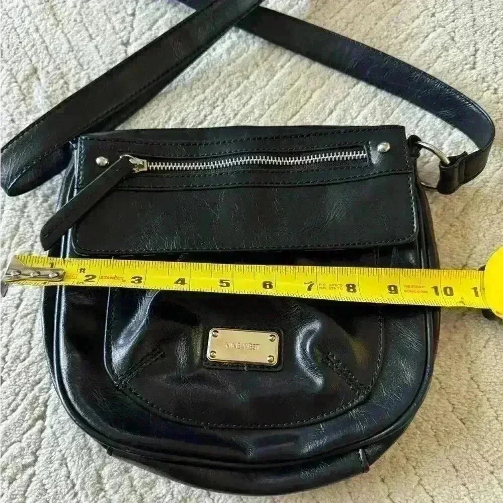 Beautiful small Nine West leather crossbody